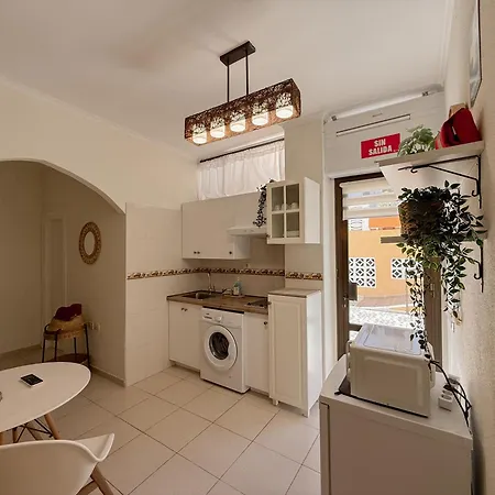 Pambnb - Cozy Beachfront With Pool Пуэрто-де-Сантьяго