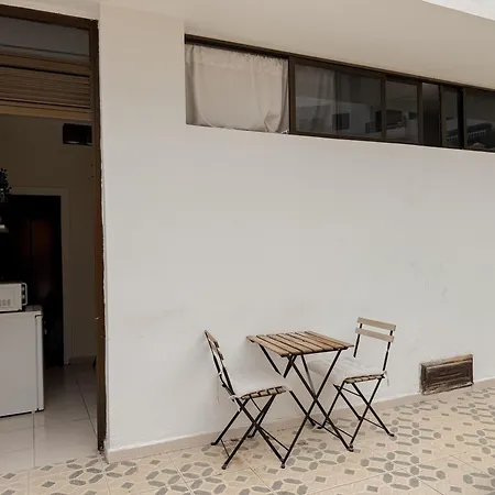 Pambnb - Cozy Beachfront With Pool Apartment