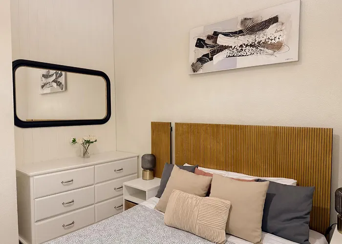 Pambnb - Cozy Beachfront With Pool *