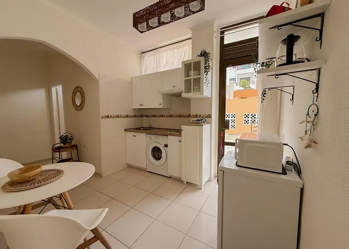 Pambnb - Cozy Beachfront With Pool Appartamento