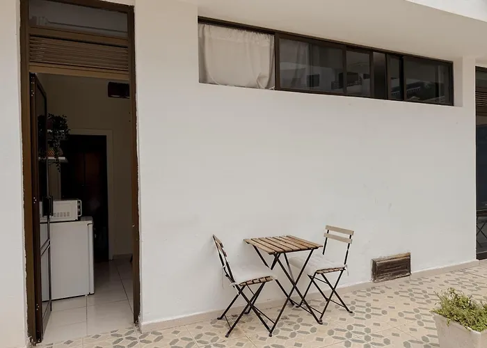 Pambnb - Cozy Beachfront With Pool Apartamento